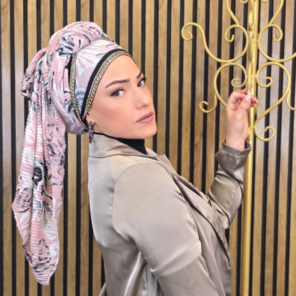 צעיף פליסה- שרשרת זהב