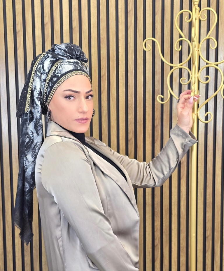 מנוחש- שרשרת זהב