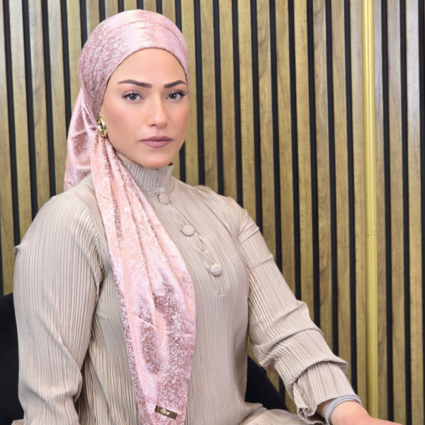 מרובעת-עטרת חן