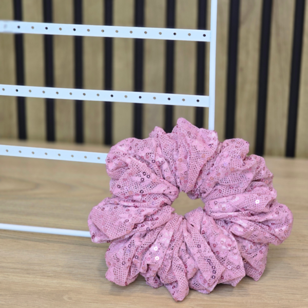 גומיית קצפת תחרה ופייטים