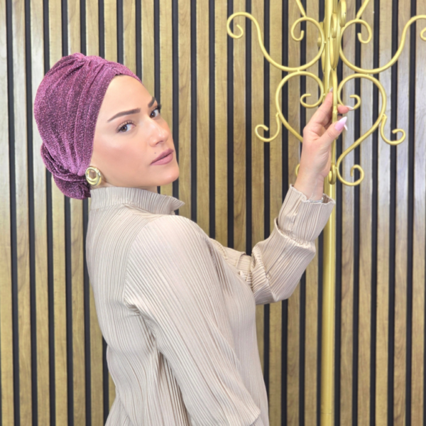 מרובעת-עטרת חן