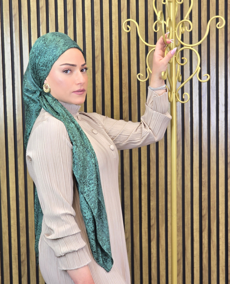 מרובעת-עטרת חן