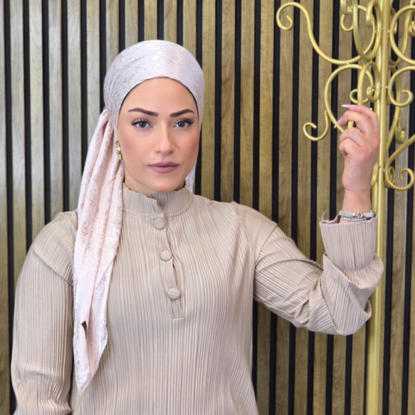 מרובעת-עטרת חן