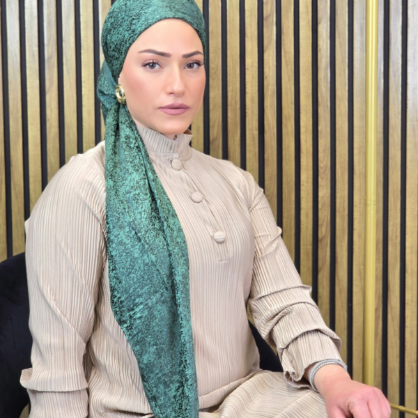 מרובעת-עטרת חן