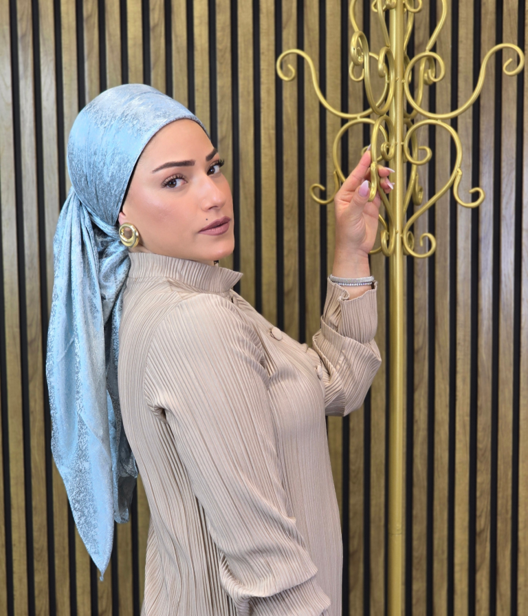 מרובעת-עטרת חן